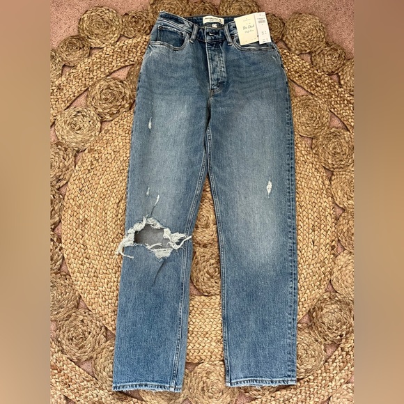 A&F Women’s Jeans - Picture 1 of 2